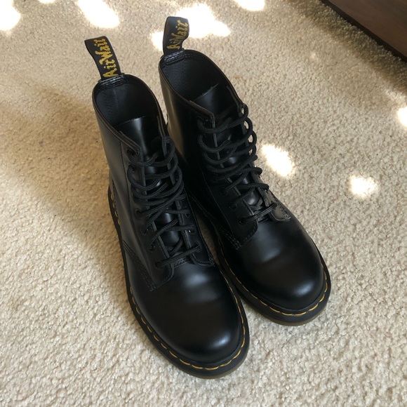 [DR MARTENS 1460] leather boots - Picture 1 of 10